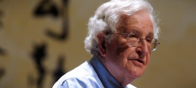 Noam Chomsky: O štetnosti ocjenjivanja i rangiranja učenika i nastavnika