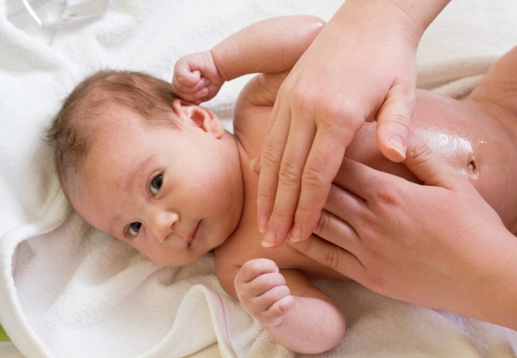 Masaža za bebe: Kako je sigurno i produktivno izvoditi?
